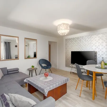 Apartament Richard *